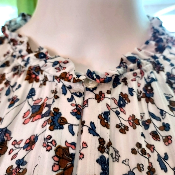100% Viscose Prairie Top by Loft: Ann Taylor: Size M. - Picture 11 of 16